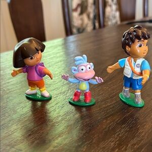 Dora the Explorer cake topper set